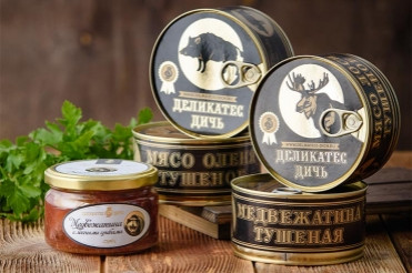 Наборы из мяса диких животных vs трусы, носки и пена для бритья. Кто победит в этой неравной схватке?